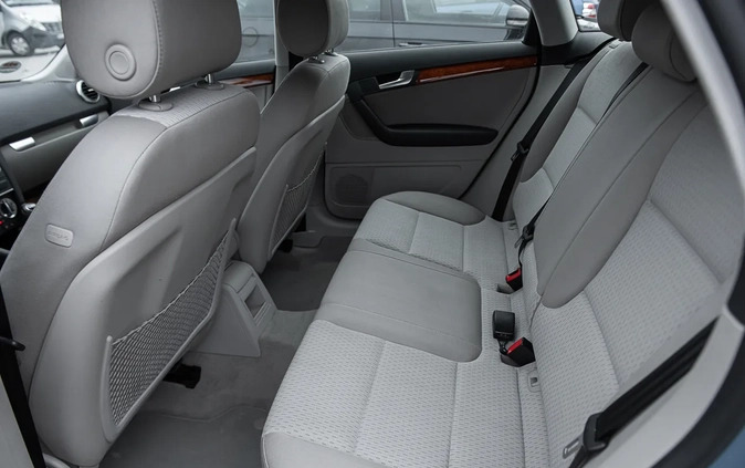 Audi A3 cena 31000 przebieg: 262122, rok produkcji 2010 z Jedlicze małe 379